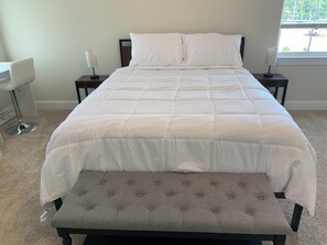 3 bedrooms, in-room safe, desk, iron/ironing board - Cozy Southern Retreat #2: 3 Bedrooms with 3.5 Baths, Near Square & Ole Miss (Oxford)