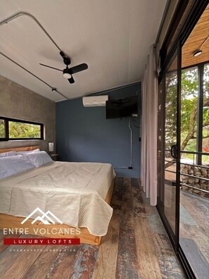 1 bedroom, desk, free WiFi, bed sheets