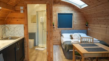 Cabin, Ensuite, Lake View | 1 bedroom, free WiFi