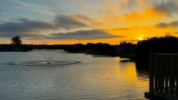 Hytte - eget badeværelse - søudsigt | Udendørsområde