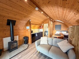 Cabaña, baño privado, vistas al lago | Salón