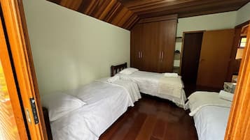 Villa | 4 bedrooms, free WiFi