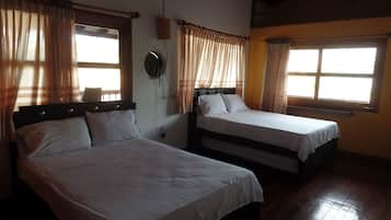 4 bedrooms, free WiFi, bed sheets