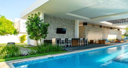 Stunning Family House 5 Min From Beach