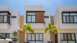 Parking - Stunning Family House 5 Min From Beach (Nuevo Nayarit)