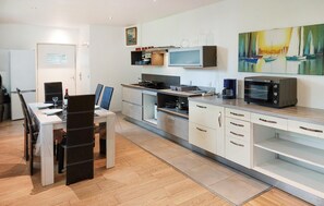 Dining - Beautiful apartment in Saint-Evarzec (Saint-Evarzec)