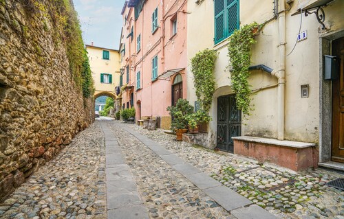 2 bedroom cozy apartment in Taggia