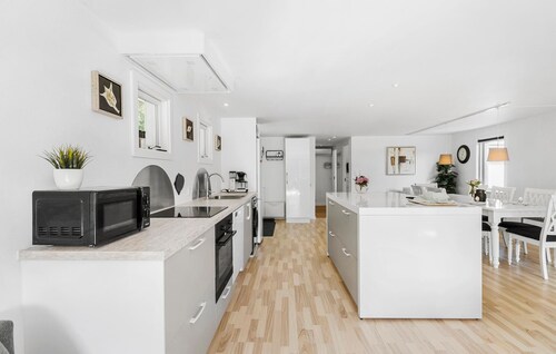 Gorgeous home in Grevinge with WiFi