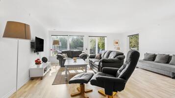 Tischfußball, Tischtennisplatte