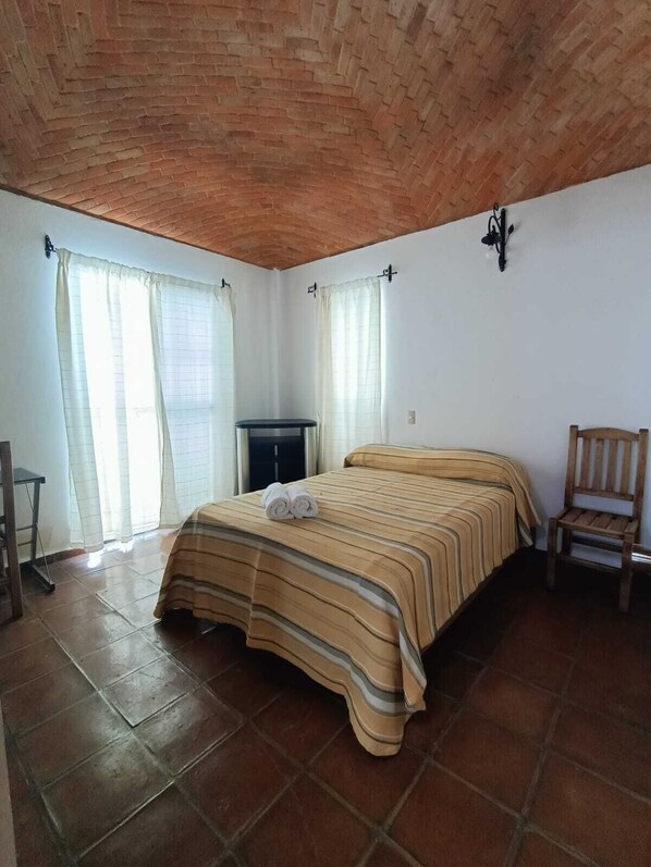 3 makuuhuonetta, Wi-Fi, vuodevaatteet