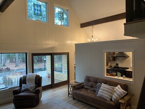 Interior - Lovely 3-bedroom house on Rapid River with easy access to Torch Lake sandbar!  (Rapid City)