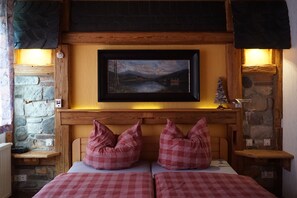3 habitaciones, escritorio, cuna de viaje y wifi gratis