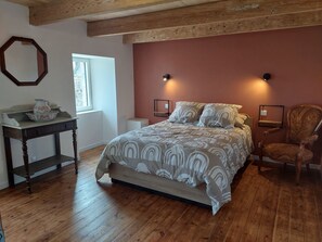 4 bedrooms, travel crib, free WiFi, bed sheets - Les gîtes de Kerhuon at the tip of Brittany in France, close to the sea. (Audierne)