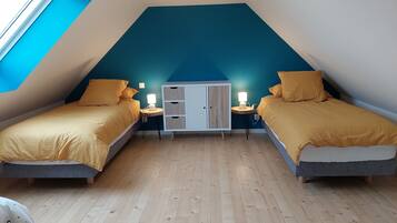 4 Schlafzimmer, Reisekinderbett, kostenloses WLAN, BettwÀsche