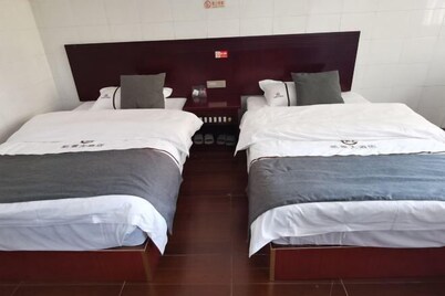 Menglian Kailei Hotel