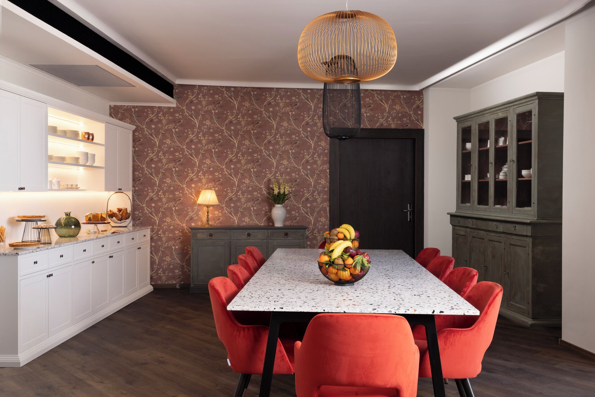 Desayuno buffet diario (EUR 15 por persona)