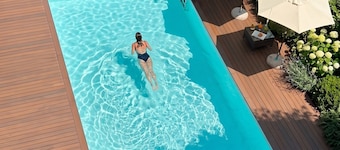 Adoro Hotel