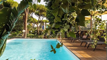 Piscina externa sazonal