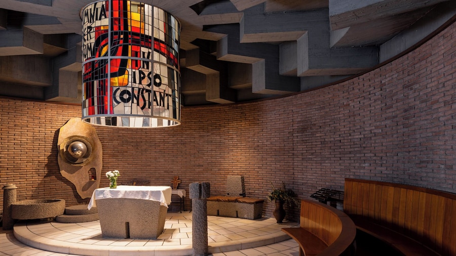 Adoro Hotel