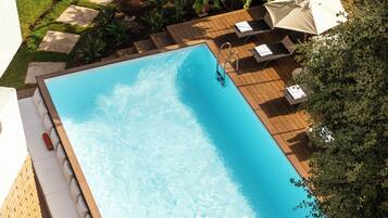 Piscina stagionale all'aperto