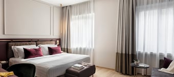 Adoro Hotel