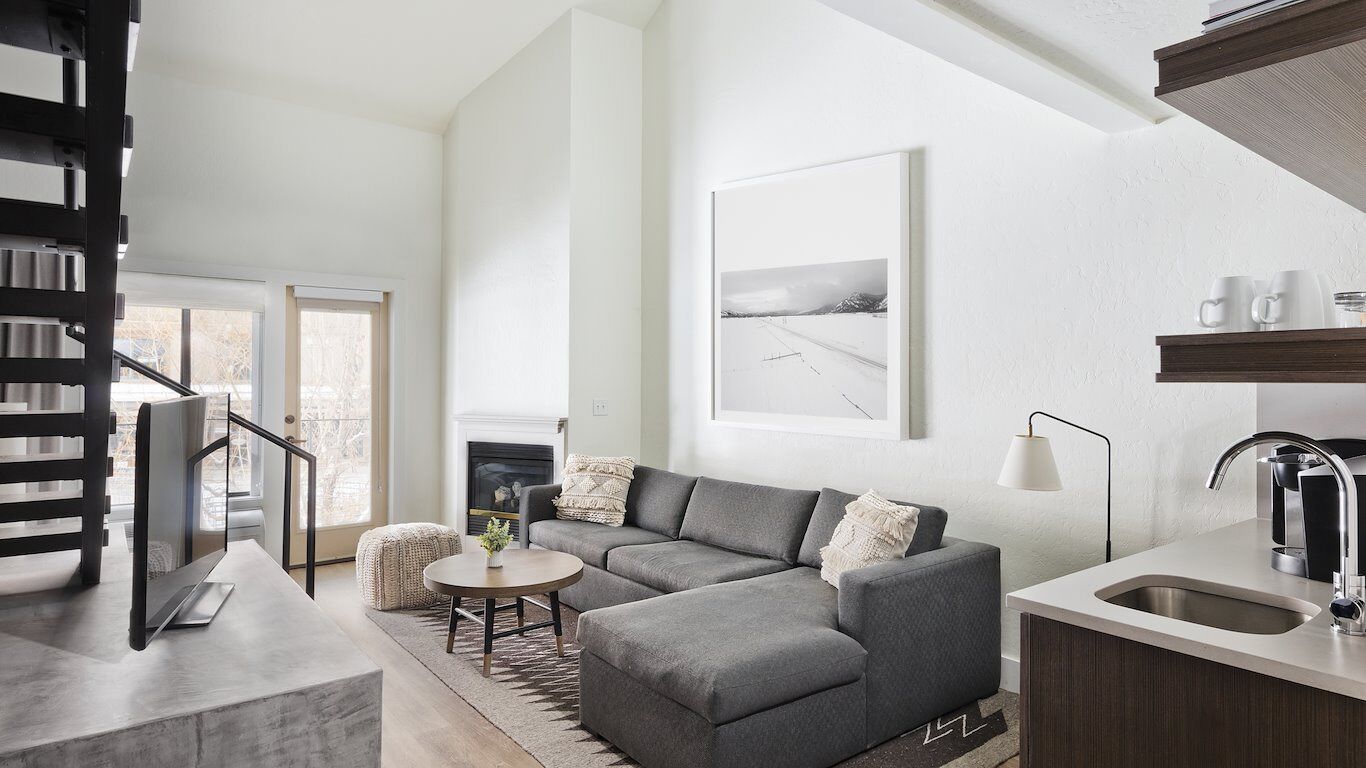King + Sofa, Gravity Haus, Hot Tub Bliss, Premier Mountain Access - 2 Units - Teton Village, WY