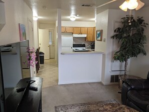 Interior - Cheerful 2-bedroom townhome (Killeen)