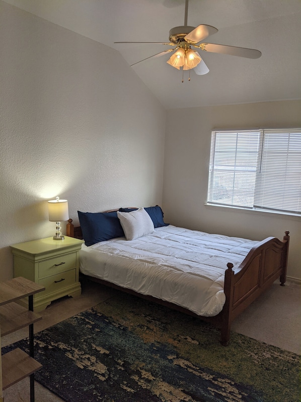 2 bedrooms, WiFi, bed sheets