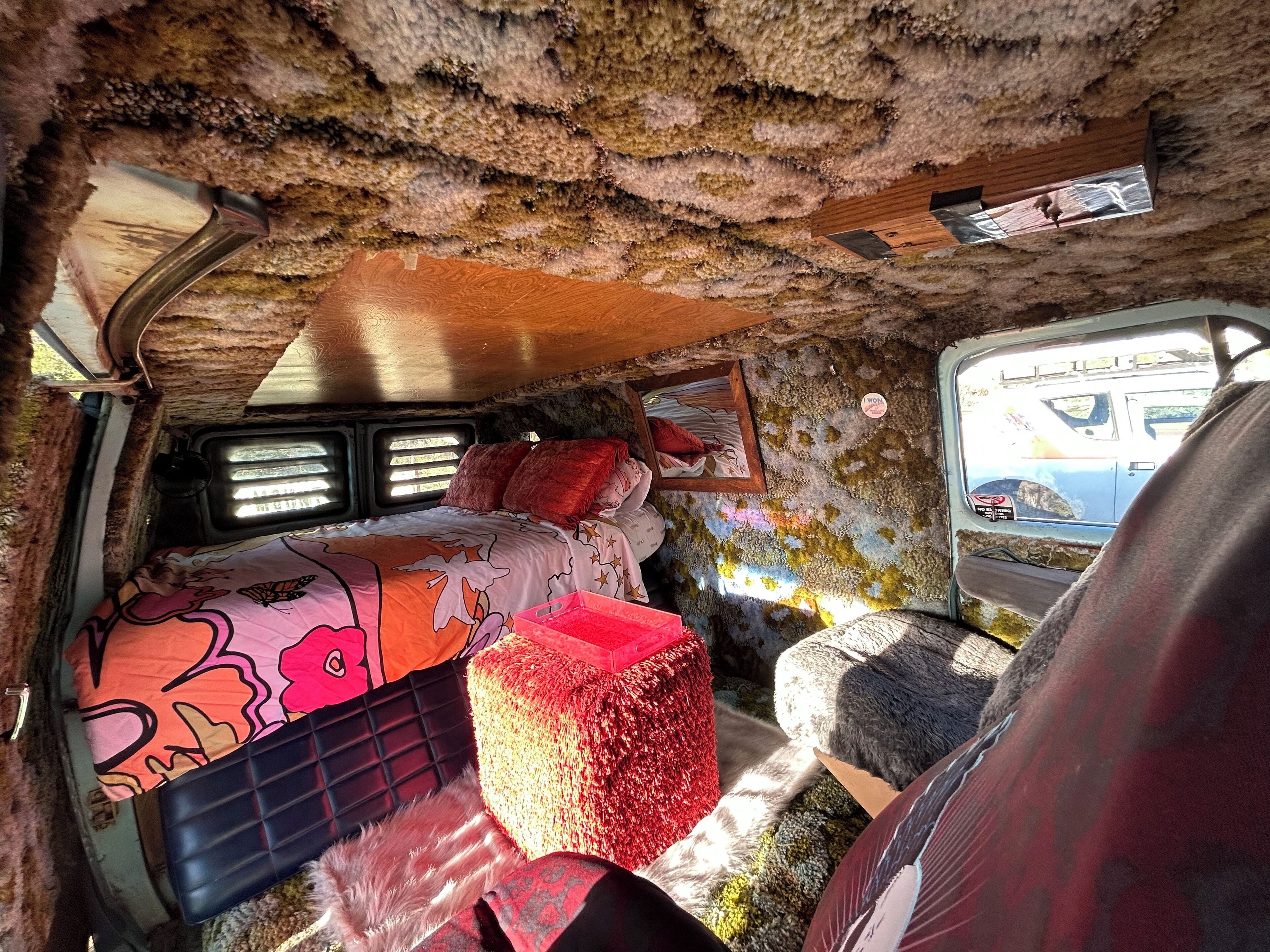 3 bedrooms, bed sheets