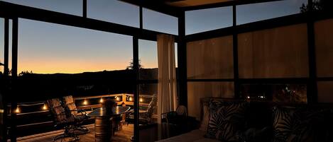 3 bedrooms, bed sheets