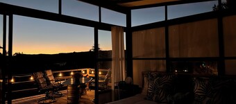 Mount Good Times 3acre Mountain Top Glampsite with 270 Degree View & Glass Villa