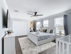 7 bedrooms, iron/ironing board, WiFi, bed sheets