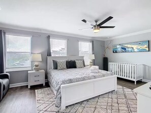 7 slaapkamers, een strijkplank/strijkijzer, wifi, beddengoed