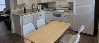 Park clean retreat two bedrooms