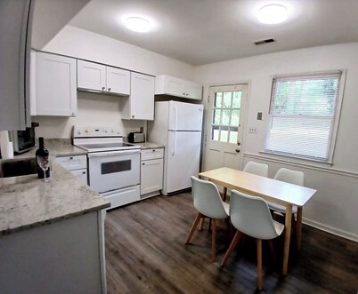 Park clean retreat two bedrooms