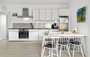 Kühlschrank, Herdplatte, Geschirrspüler