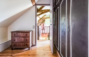 Interior - Nice home in Ligny Le Ribault with WiFi (Ligny Le Ribault)