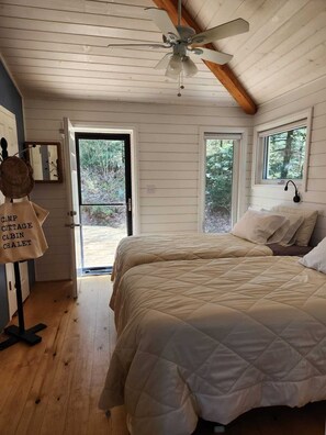 4 室のベッドルーム、WiFi、ベッドシーツ