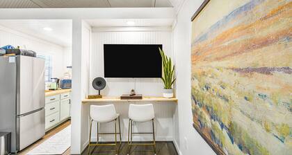 Cozy Romantic TINY HOME CABIN w/ FirePit and Blackstone Grill