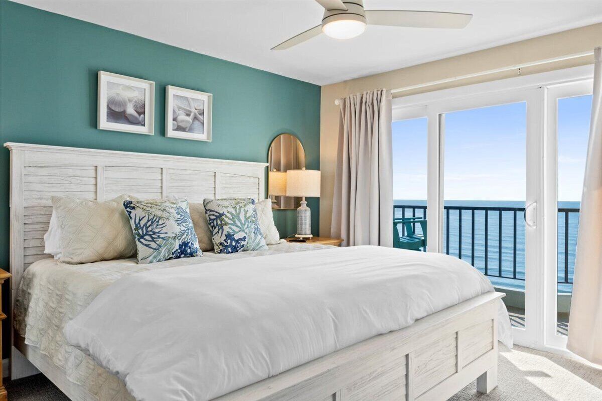 3 Schlafzimmer, Schreibtisch, Bügeleisen/Bügelbrett, Reisekinderbett