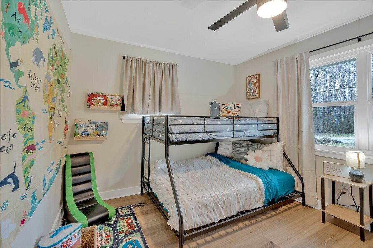 3 soverom, strykejern/-brett, wi-fi (inkludert) og sengetøy