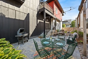 House, Berbilang Katil, Patio, Garden View (368 Pascal St.) | Tempat makan luar
