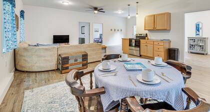 Secluded Orland Cottage w/ Grill, Near State Parks