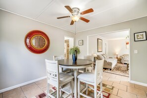 Dining - 1 Mi to Robins AFB: Family-Friendly Home! (Warner Robins)