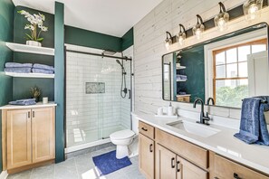 Towels - Albany Vacation Rental w/ State Capitol Views! (Albany)