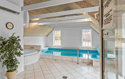 Nice home in Væggerløse with sauna