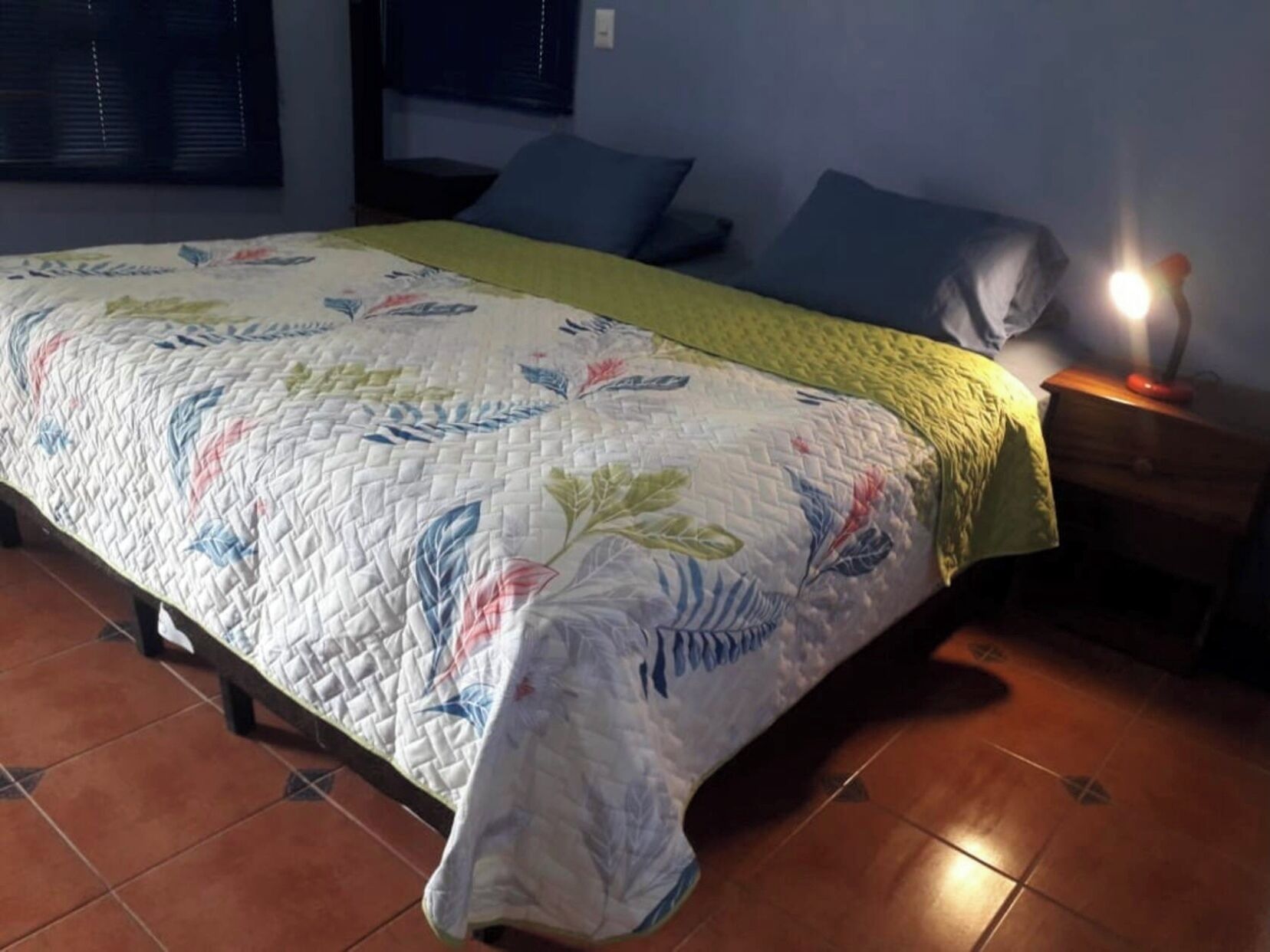 2 quartos, cofres nos quartos, Wi-Fi de cortesia, roupa de cama