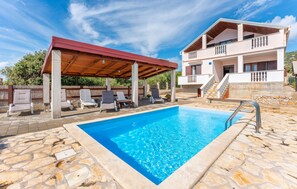 Pool - 3 bedroom lovely home in Dobropoljana (Dobropoljana)