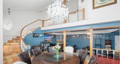 Half Acre Spacious 5-bedroom 4 bath farmhouse with WiFi, AC in Phoenix with pool