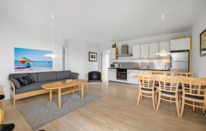 TV - Gudhjem Søpark Lejl. 56 (Gudhjem)